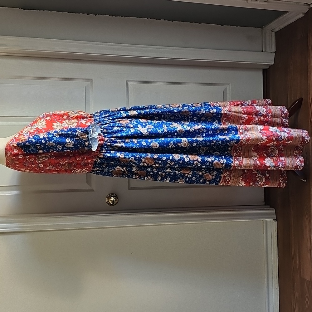 SHEIN Red and Blue Floral Dress - Picture 4 of 8